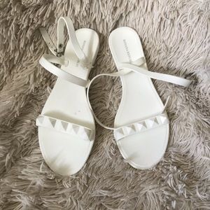 NWOT Banana Republic White Sandals